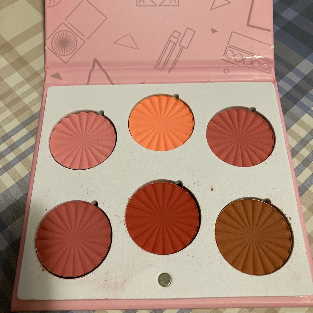 OFRA Cosmetics blush palette